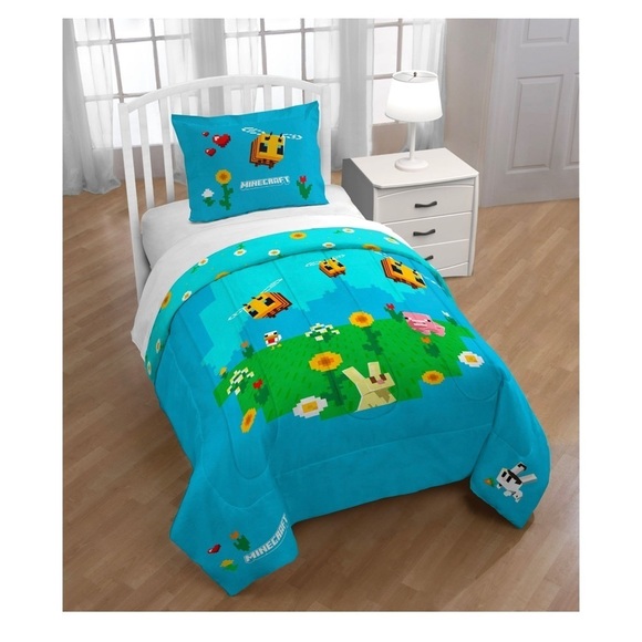 **new in Box** Minecraft Bees Knees Kids 2 piece Twin/Full Reversible Comforter - Picture 4 of 6